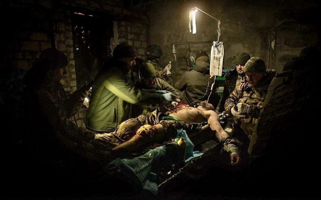 How professionals think about war