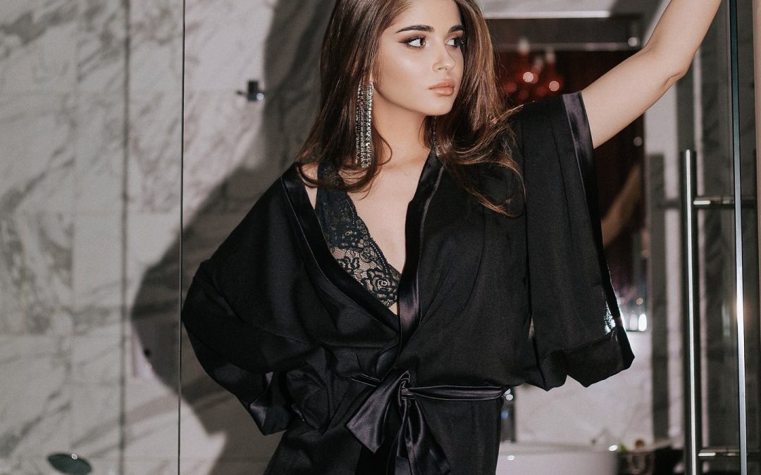 Friday T&A: Revolutionary Edition