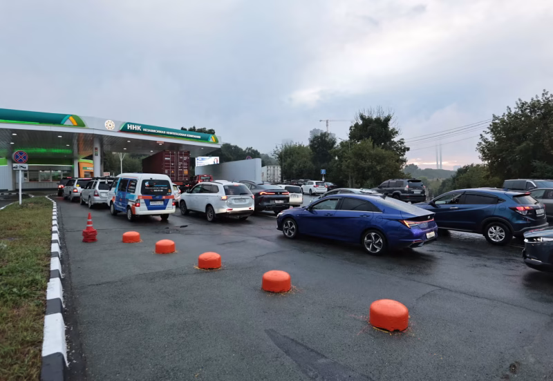 russian petrol queues 2026